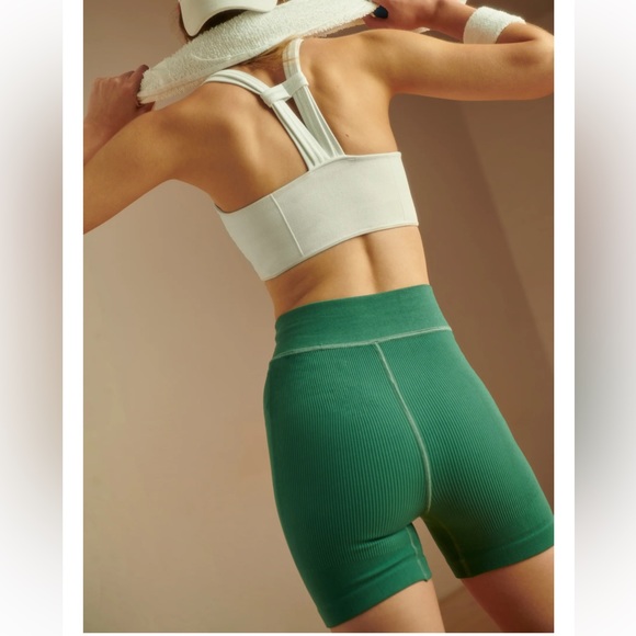 Free People Free Throw shorts Women’s size Large NWT - Picture 2 of 5